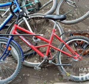На Свалявщині поліцейські викрили двох неповнолітніх на серії крадіжок велосипедів