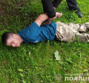 На Рахівщині поліцейські розшукали крадія грошей з церкви