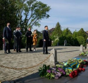 До Закарпаття прибув Президент Володимир Зеленський (фото)