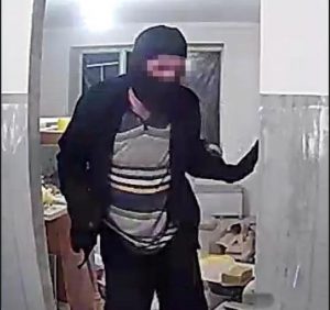 У Мукачеві поліцейські викрили “домушника” (відео)