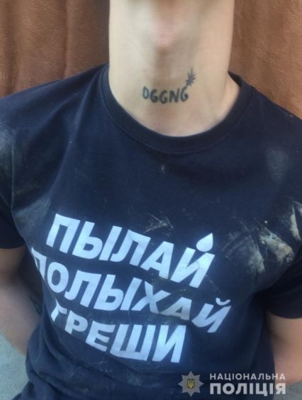 В селищі Дубове на Тячівщині поліцейські затримали двох наркозбувачів (фото)