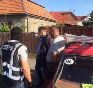 На Закарпатті поліція затримала чоловіка, який перебував у міжнародному розшуку