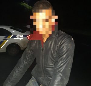 В Ужгороді поліція затримала злочинця, який побив та пограбував закарпатку
