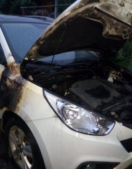 У Міжгір’ї горів автомобіль громадського активіста. Не виключений підпал (фото)