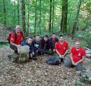 Закарпатські рятувальники знайшли чотирьох місцевих мешканців, які заблукали в Карпатах, збираючи чорниці