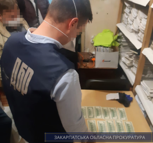 Колишнього керівника територіального відділу Антимонопольного комітету судитимуть за отримання хабаря