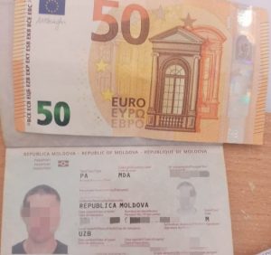 Щоб потрапити до України, молдаванин спробував підкупити прикордонників