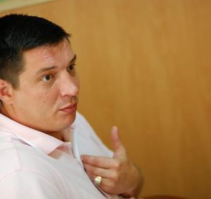 Ще вчорашній кандидат у мери Ужгорода Жолтані напав на дівчину та відкрив стрільбу по ній