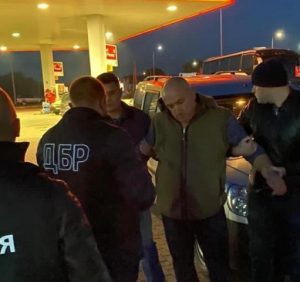 У Чернівцях ДБР затримало головного лісівника Закарпаття