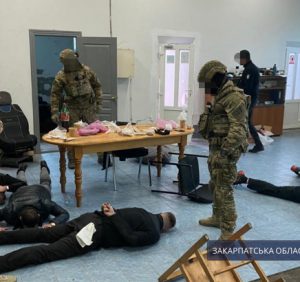 Спецоперація в Закарпатському експертно-криміналістичному центрі МВС: на хабарі викрито одного з керівників