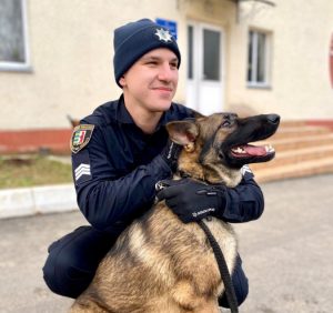 Поліцейська вівчарка Багіра допомогла затримати зловмисника, який напав на пенсіонерку