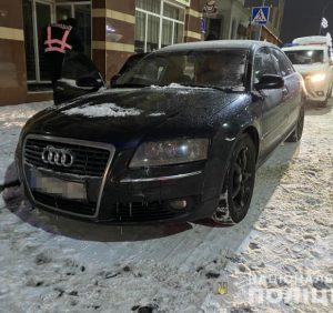 За ніч поліція Мукачева виявила два автомобілі з ймовірно підробленими документами