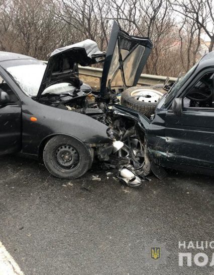П’яний підліток зі Сваляви вчинив ДТП під Ужгородом: є потерпілі (фото)