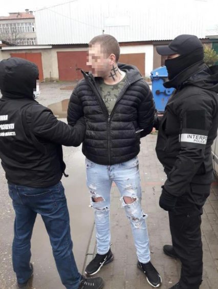 У Виноградові поліцейські затримали розшукуваного Інтерполом угорця