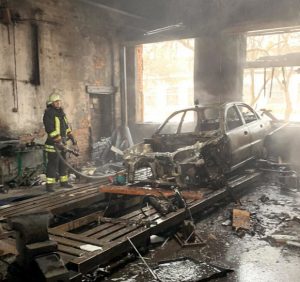 У Нижніх Воротах згорів автосервіс