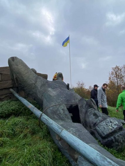 На українсько-словацькому кордоні в Ужгороді демонтовано пам’ятник «визволителям»