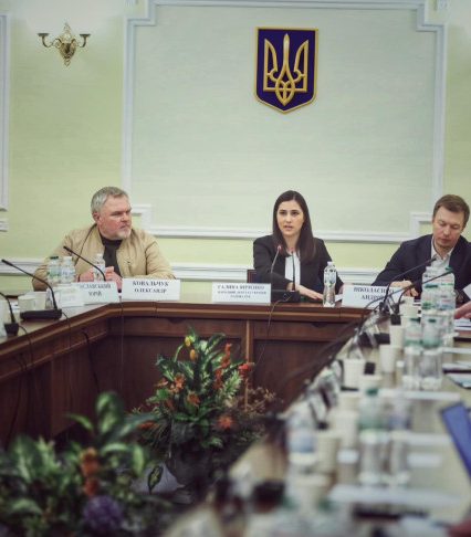 Залучення інвестицій чи обшуки в бізнесу: профільна ТСК Верховної Ради вимагає перестати “кошмарити” бізнес