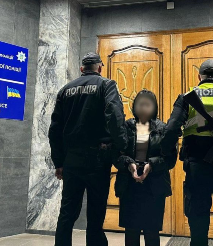 Виманила майже 1,5 млн грн за «зняття порчі» – на Закарпатті встановили підозрювану у шахрайстві особу