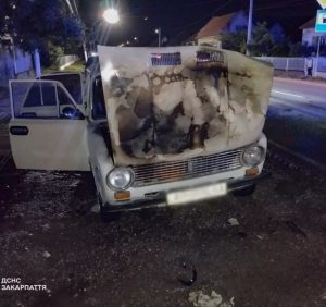 Закарпатець заводив свій автомобіль коли той загорівся