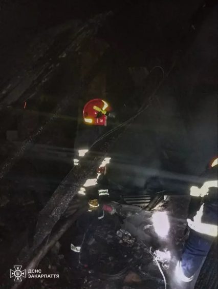 На Хустщині рятувальники ліквідували загоряння житлового будинку