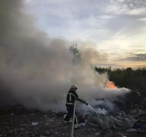 Впродовж попередньої доби закарпатські вогнеборці загасили одразу дві пожежі на сміттєзвалищах