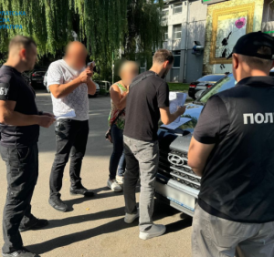 “Дорожня” багатомільйонна корупція на ремонті – про підозру повідомили двом керівникам товариств на Закарпатті