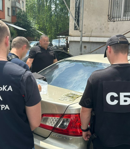 В Ужгороді судитимуть корумпованого адвоката, який шантажував свого клієнта