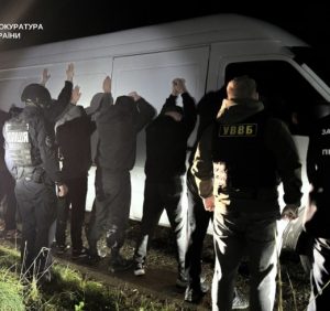 На Закарпатті затримано переправників, які за 100 метрів від КПП «Вилок» облаштували «власний» пункт пропуску