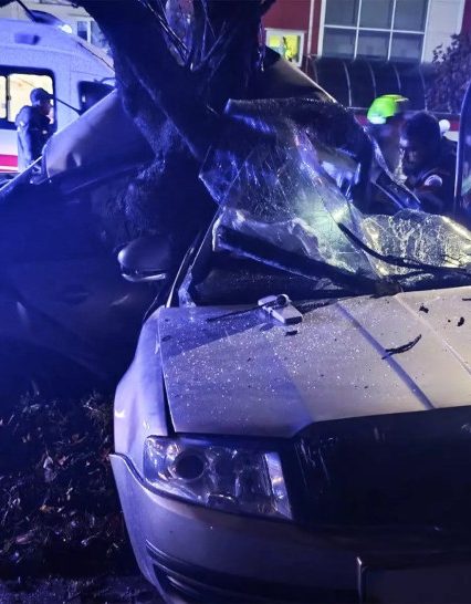 Трагічна ДТП на вулиці Собранецькій в Ужгороді: загинула пасажирка, водій травмований