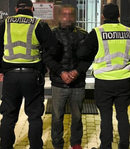 Жорстоке вбивство пенсіонерів на Закарпатті: на лаві підсудних троє обвинувачених, серед них – двоє неповнолітніх